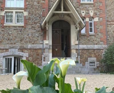 Bouere House | Discover Le Manoir des Rochers: Oceanfront Bliss Awaits