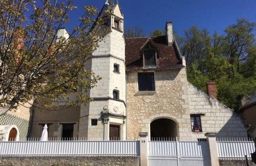 Bourre Bed & Breakfast | Experience Oceanfront Bliss at Le Manoir des Roches