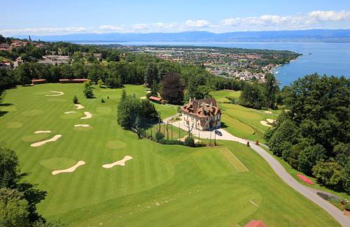 Publier Bed & Breakfast | Discover Le Manoir du Golf: Wheelchair Accessible Retreat