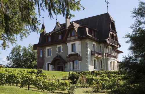 Publier Bed & Breakfast | Discover Le Manoir du Golf: Wheelchair Accessible Retreat