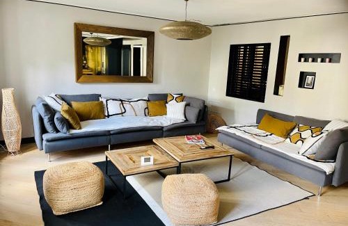 Enfants-Rouges Apartment | Le Marais by Steph