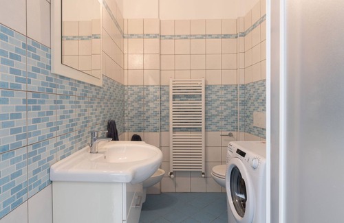 Piani-Ciapin Apartment | Relax at Le Margherite: Oceanfront Bliss & Pet-Friendly Stay