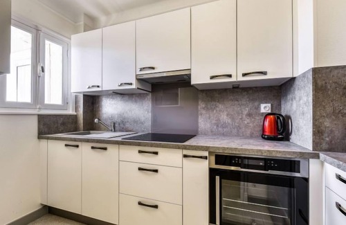 Mediterranee Apartment | Oceanfront Retreat at Le Marigny with Spa & Breakfast