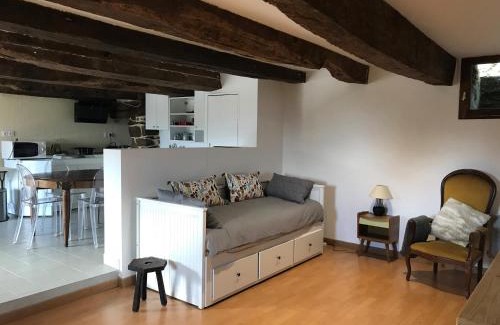 Villefranche-de-Panat House | Discover Le Mas Bertrand: Pet & Child-Friendly Retreat