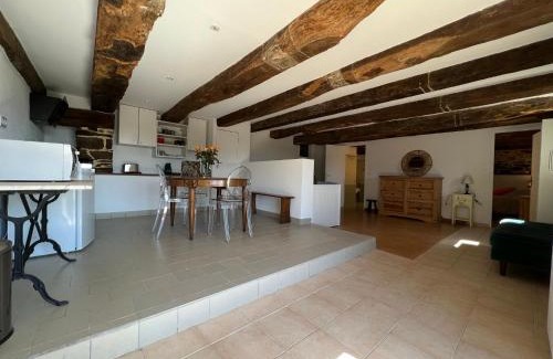 Villefranche-de-Panat House | Discover Le Mas Bertrand: Pet & Child-Friendly Retreat