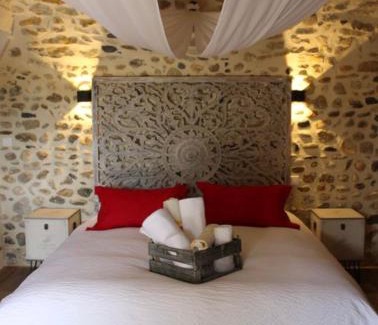 Saint-Victor-de-Malcap Bed & Breakfast | Experience Oceanfront Bliss at Le Mas Charamèlia