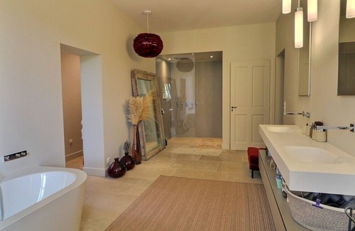 St.-Remy-de-Provence Other | Discover Family-Friendly Comfort at Le Mas de Valampe