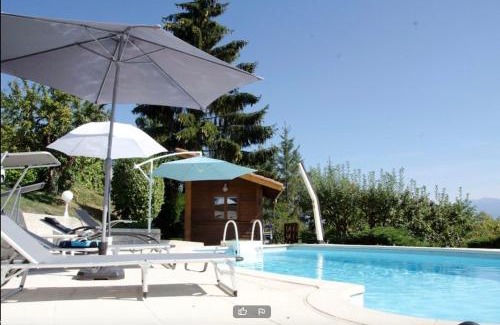 Le Grand-Lemps Bed & Breakfast | Relax at Le Mas Dauphinois: Oceanfront Family Retreat
