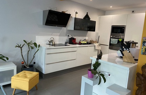 La Seyne-sur-Mer Villa | Relax at Le Mas de Fabregas: Elegant Retreat Near the Beach