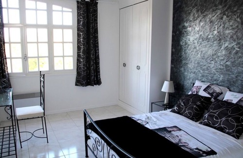 Les Adrets-de-l'Esterel Bed & Breakfast | Discover Le Mas de la Verrerie with Spa & Breakfast Options