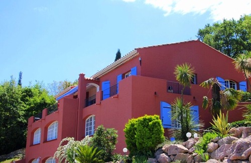 Les Adrets-de-l'Esterel Bed & Breakfast | Discover Le Mas de la Verrerie with Spa & Breakfast Options