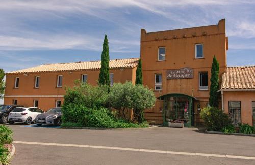 Lezignan-Corbieres Hotel | Discover Le Mas De Gaujac: Family-Friendly & Accessible Stays