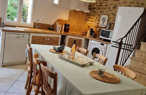 Grillon Other | Experience the Beauty of Provence at Le Mas de la Dame Jeanne
