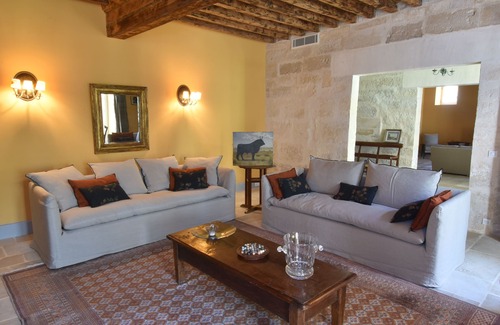 Le Sambuc Hotel | Experience Le Mas De Peint: 5-Star Retreat with Spa & Pool