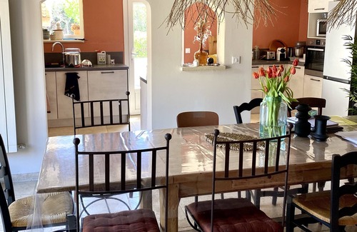 Sarrians Other | Discover Le Mas des aiLes: Perfectly Situated & Family-Friendly