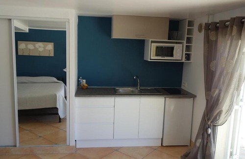 Saint-Paul-de-Vence House | Discover Le Mas des Amandiers: Pet-Friendly Pool Retreat