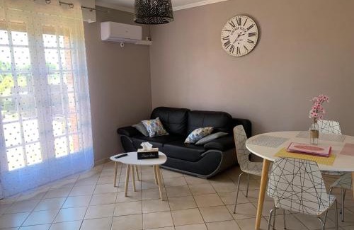 Le Temple-sur-Lot House | Discover Le Mas Des Cerisiers: Family-Friendly Oasis