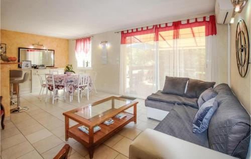Rousset-les-Vignes House | Relaxing 2 Bedroom Home with Pool in Rousset Les Vignes
