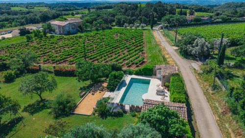Saint-Marcel-d'Aredeche House | Discover Le Mas des 4 Païs: Oceanfront Bliss Awaits