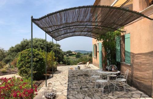 Merindol-les-Oliviers House | Relax at Le Mas du Rocher with Pool & Hot Tub Access
