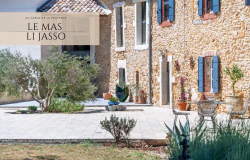 Piolenc House | Stunning Oceanfront Retreat at Le Mas Li Jasso