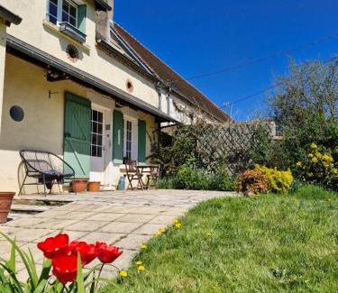Sens-Beaujeu House | Discover Family-Friendly Comfort at Le Masné Hotel