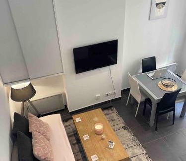 Marechal Lyautey - Vitton Apartment | Le Masséna d'Or, Calme, Métro, et Parc Tête D'or