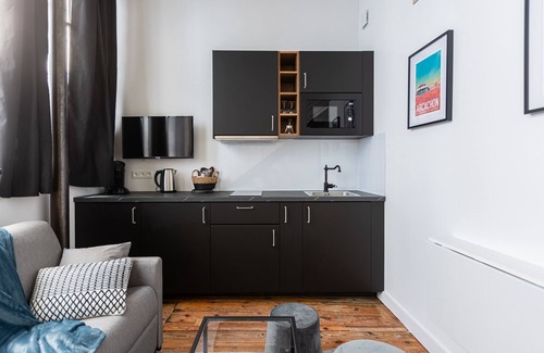 Capucins - Victoire Apartment | Cozy Le Maupassant Mezzanine Apartment with Spa & Breakfast