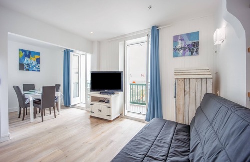 Luc-sur-Mer Apartment | Oceanfront Duplex with Breathtaking Views Near the Beach