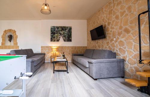 Saint-Paul-Trois-Chateaux Apartment | Discover Family-Friendly Comfort at Le Mazagran Hotel