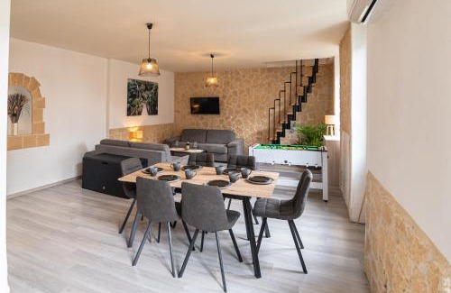 Saint-Paul-Trois-Chateaux Apartment | Discover Family-Friendly Comfort at Le Mazagran Hotel