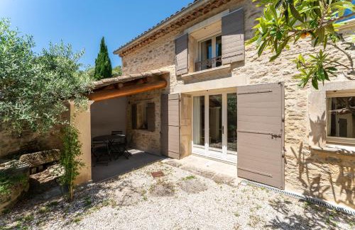 Cabrieres-d'Avignon House | Family-Friendly Retreat at Le Mazet de Cabrières-d'Avignon