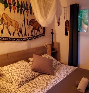 Monteux House | Oceanfront Escape at Le Mazet des Beaujots - Rated 9/10