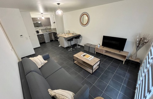 Villenoy Apartment | Convenient Stay at Le Meaux 'dort II - Near Disney & Paris