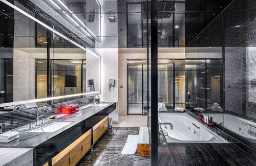 Nan An Hotel | Experience Le Meridien Chongqing, Nan'an with Pool & Dining