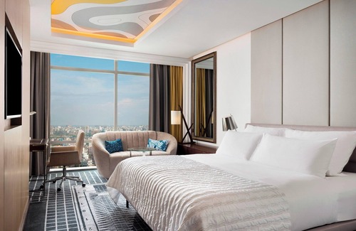 Dhaka Resort | Elegant Le Meridien Dhaka: 5-Star Hotel with Pool & Spa