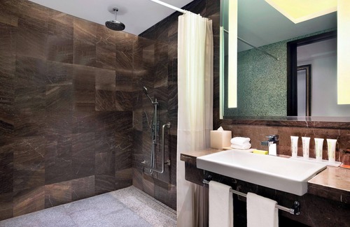 Dhaka Resort | Elegant Le Meridien Dhaka: 5-Star Hotel with Pool & Spa
