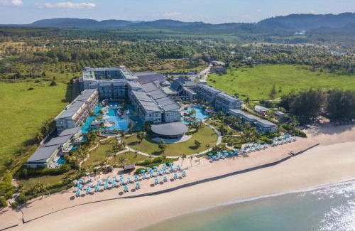 Takua Pa Resort | Discover Le Meridien Khao Lak Resort & Spa: Oceanfront Bliss