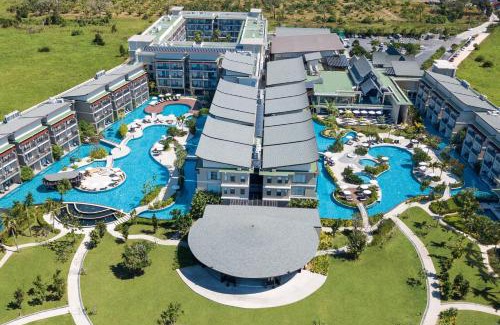 Takua Pa Resort | Discover Le Meridien Khao Lak Resort & Spa: Oceanfront Bliss