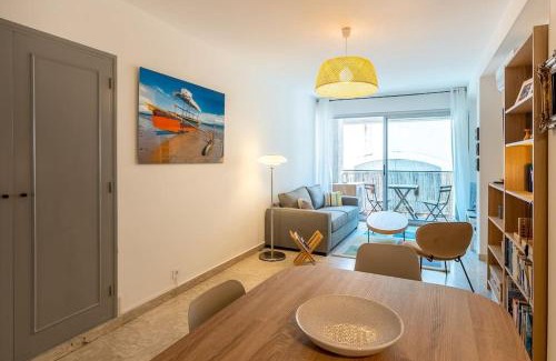 Gambetta Apartment | Experience Le Meyrueis: Family-Friendly Retreat in City Center