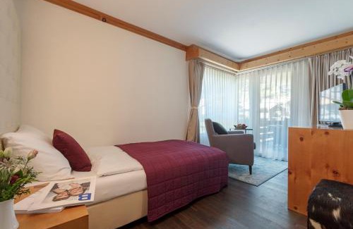 Zermatt Hotel | Experience Le Mirabeau Resort & Spa with Oceanfront Views