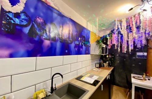 L'Arbresle Apartment | Relax at Le Monde D'Avatar: Balneo & Dining Await