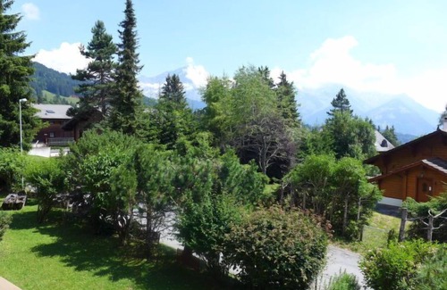 Villars-sur-Ollon Apartment | Relax at Le Mont Blanc 8 with Spa and Lake Views