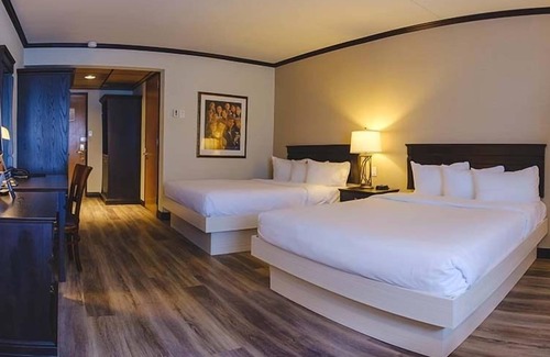 Chicoutimi Hotel | Discover Le Montagnais: A 4-Star Family-Friendly Retreat