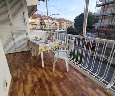 Albenga Apartment | Oceanfront Escape at LE MORELLE 2 - Perfect for Families