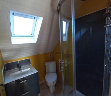 Saint-Nicolas-de-Bourgueil House | Budget-Friendly Getaway at Le Moulin Neuf with Pool Access
