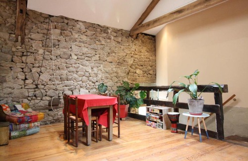 Champniers-et-Reillac House | Pet-Friendly Retreat at Le Moulin de la Chabroulie