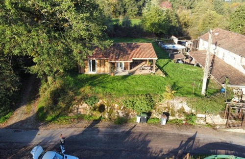 Champniers-et-Reillac House | Pet-Friendly Retreat at Le Moulin de la Chabroulie