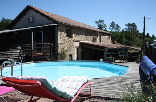 Champniers-et-Reillac House | Pet-Friendly Retreat at Le Moulin de la Chabroulie