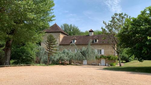 Saint-Denis-les-Martel Bed & Breakfast | Exceptional Oceanfront Retreat at Le Moulin du Boisset